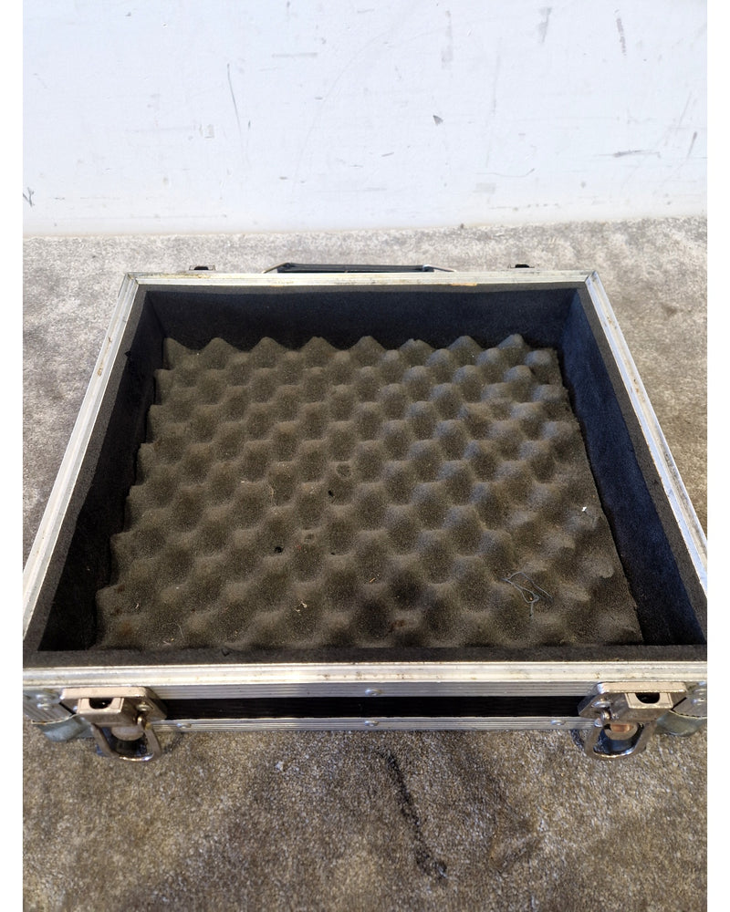 Unbranded Flight Case - Built In Adapter - Black - Flight Case - Good - image 2