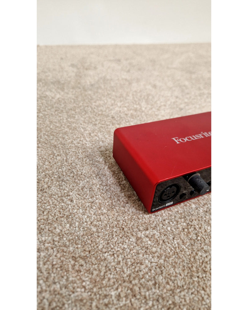 Focusrite Scarlett Solo - Audio Interface - Red - Excellent - image 4