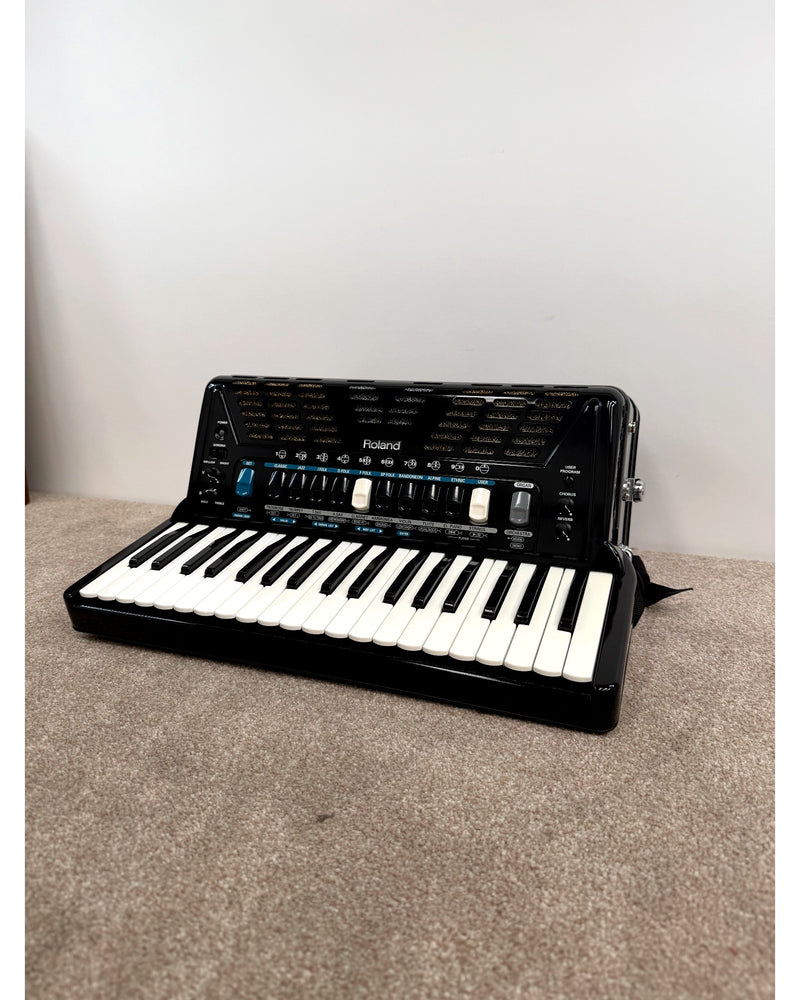 Roland FR-3X - Accordion - Black - Excellent w/ Manuals, Soft Case, Original Power Supply - image 3