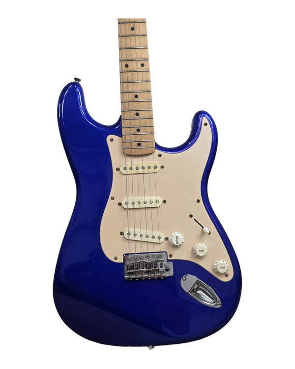 Squier Affinity Stratocaster 2006 - Electric Guitar - Metallic Blue - Good w/ Soft Case