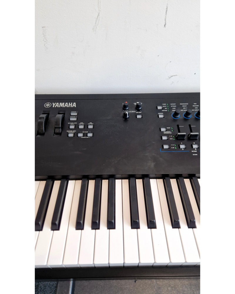 Yamaha MODX 8+ - Synthesizer Keyboards - Very Good w/ Original Box & Power Supply - image 6