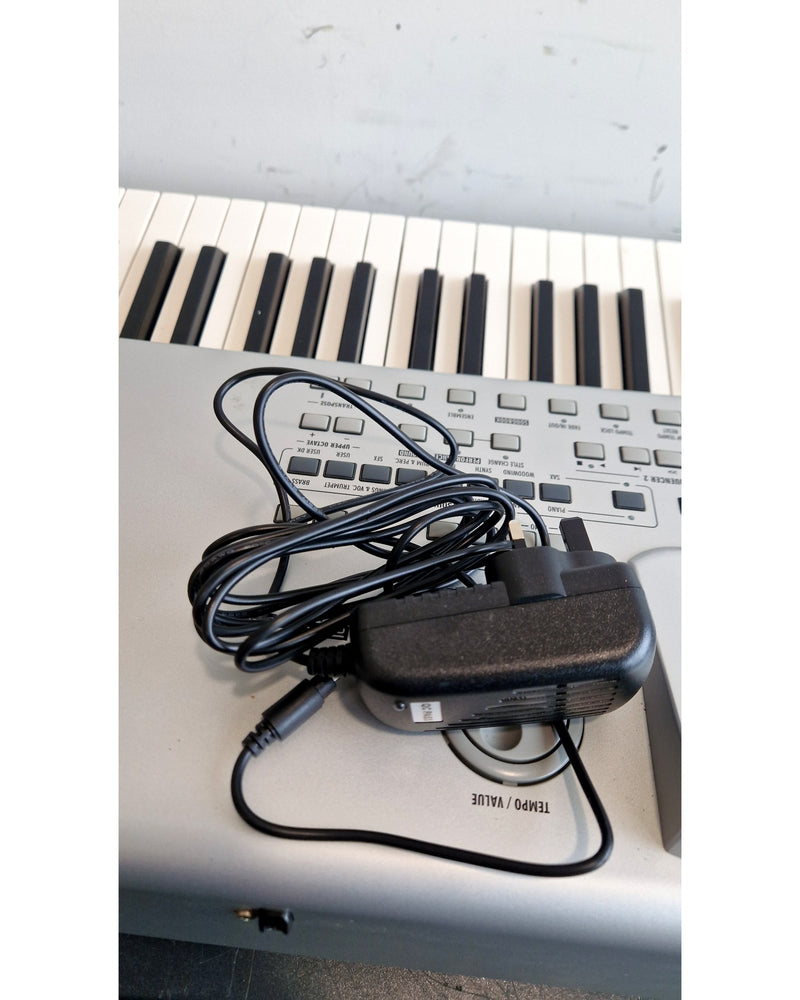 Korg PA588 - Synthesizer Keyboards - White - Keyboard - Excellent w/ Hard Case & Power Supply - image 18