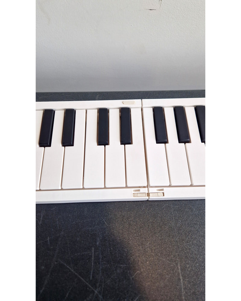 Carry On Folding Piano 88 - Keyboard - Like New w/ Power Supply, Soft Case - image 3