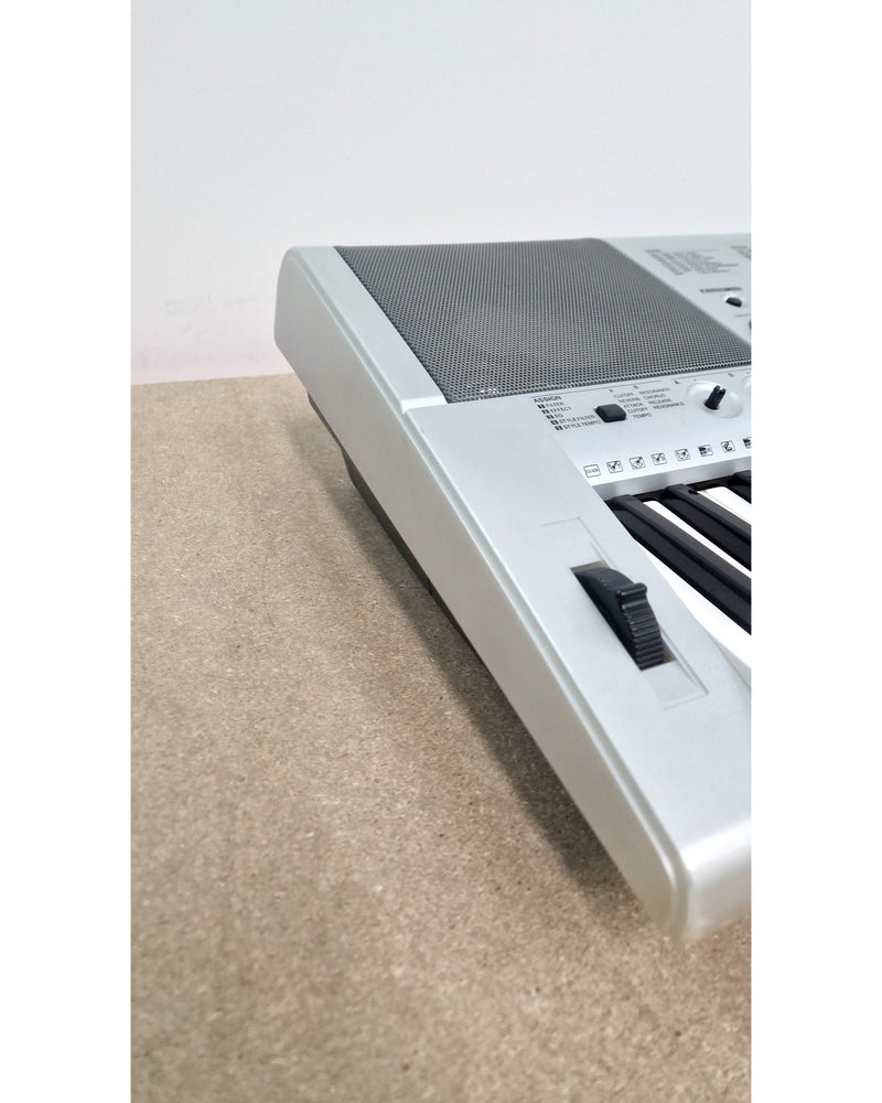Yamaha PSR E403 - Keyboards - Good w/ Soft Case & Power Supply - Image 12