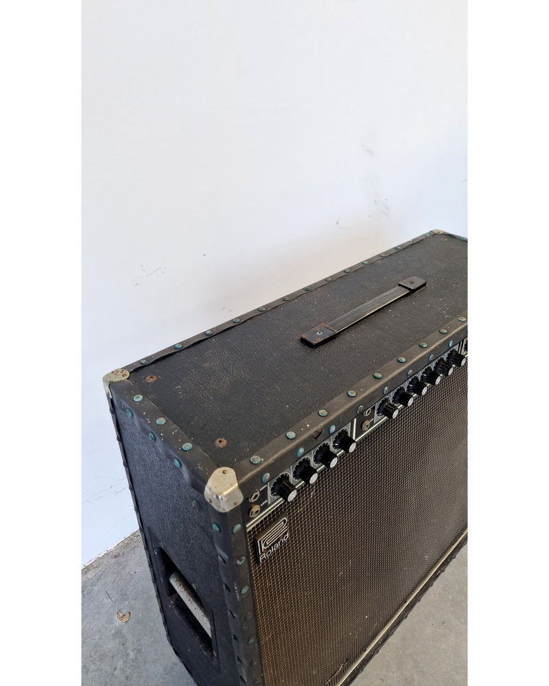 Roland Jazz Chorus 160 - Guitar Amplifiers - Good w/ wheels on - Image 10