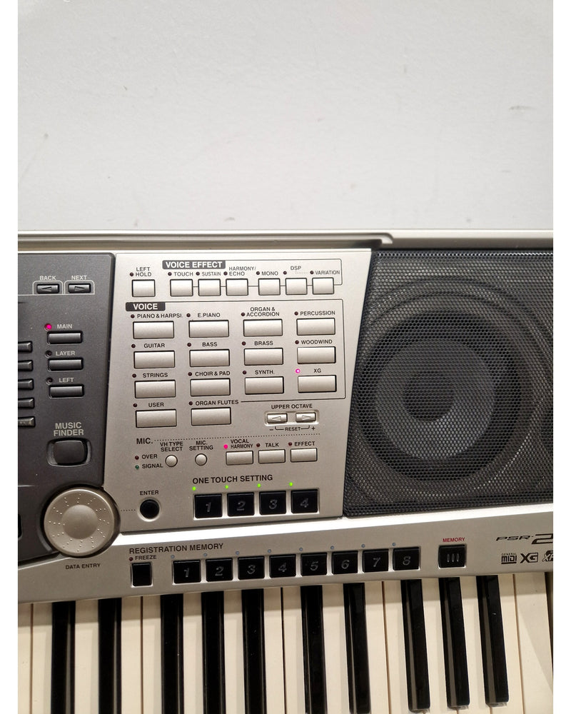 Yamaha PSR-2000 - Digital Keyboard - Silver/Gray - Very Good w/ stands - Image 18