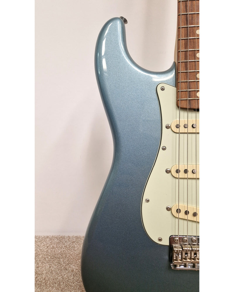 Fender Vintera '60s Stratocaster - Electric Guitar - Blue - Like New w/ Hard Case - image 9