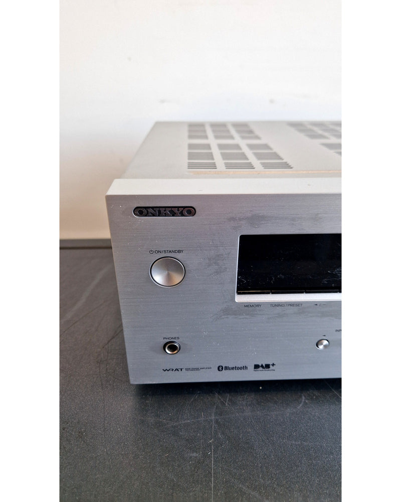 Onkyo TX-8220 - Receivers - Silver - Very Good w/ remote - Image 4