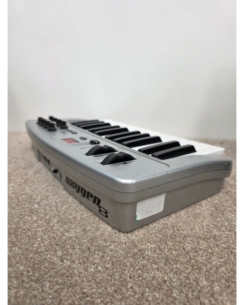 M-Audio Oxygen 8 - MIDI Controller - Good - image 6