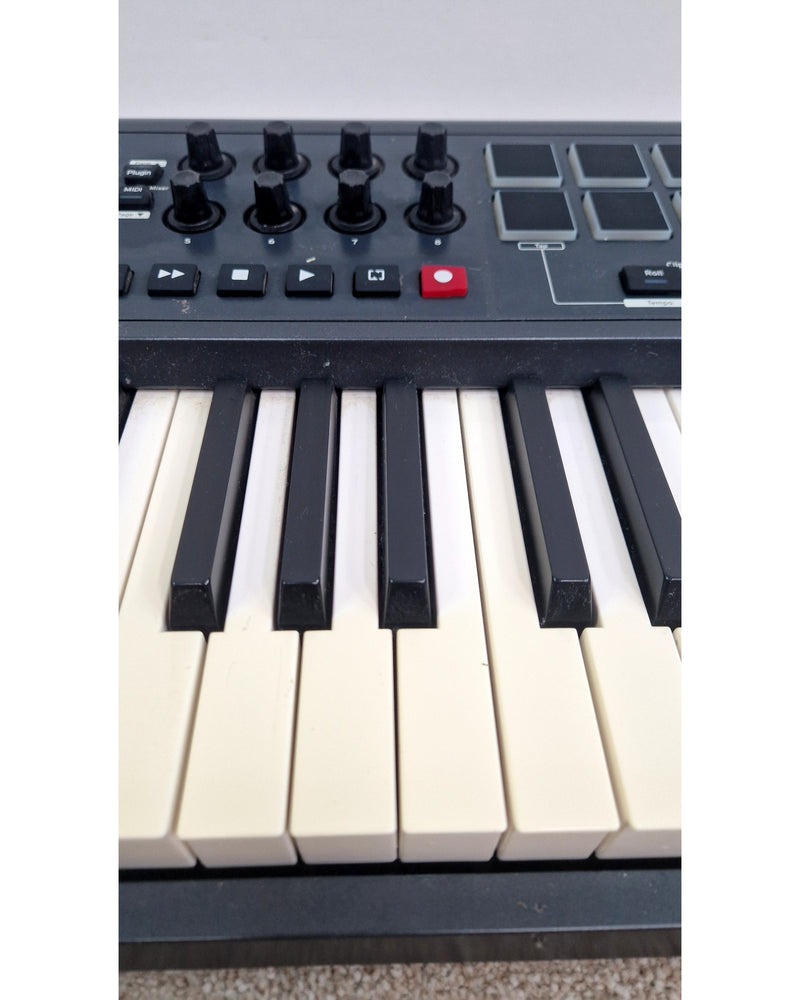 Novation Impulse 49 - MIDI Controller - Black - Good - image 10