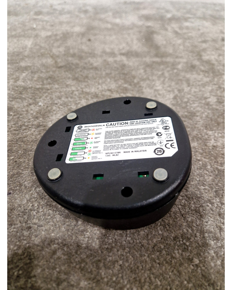Motorola WPLN4137BR Cp150 Cp200 Charging Base - Black – Charging Base - Excellent - Image 4
