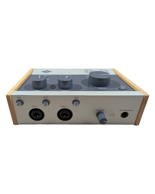 Universal Audio Volt 276 - Audio Interface - Silver/Grey/Natural Wood - Very Good w/ Original Box