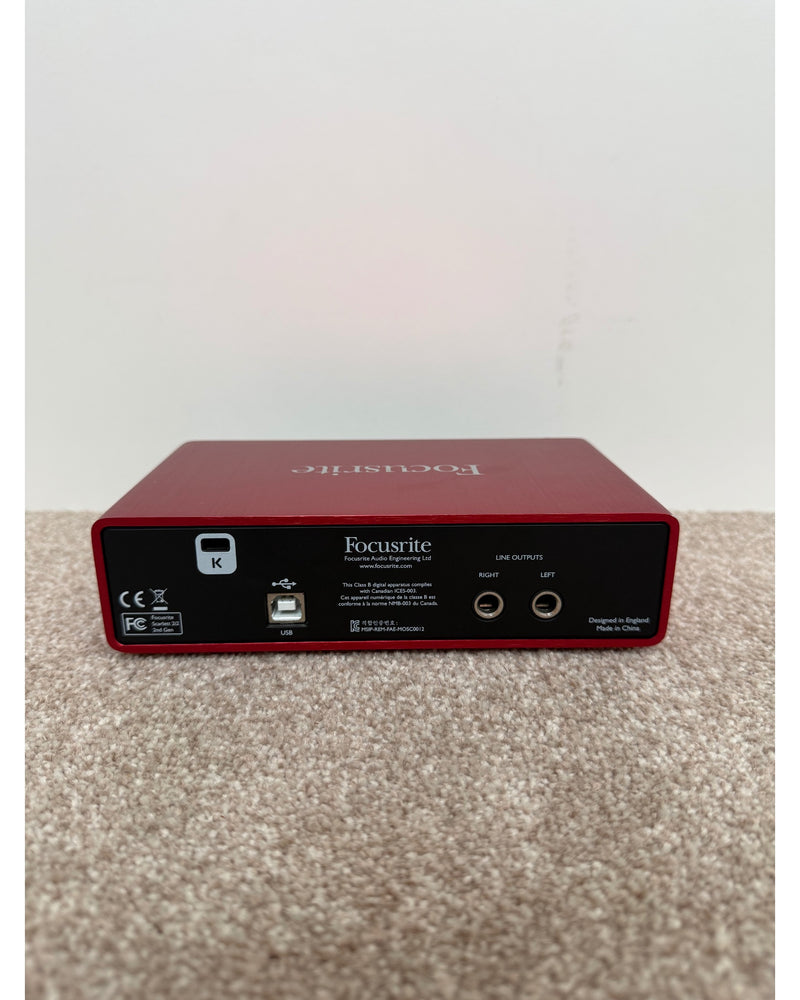 Focusrite Scarlett 2i2 - Audio Interface - Red - Very Good - image 6