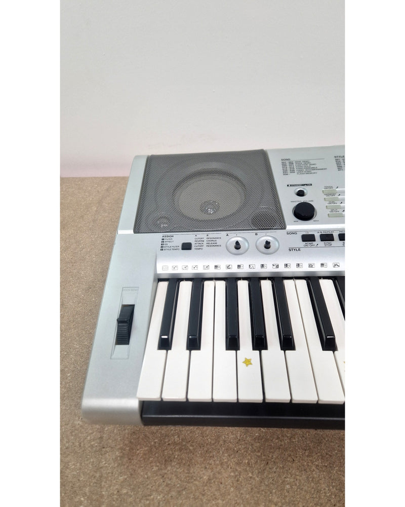 Yamaha PSR E403 - Keyboards - Good w/ Soft Case & Power Supply - Image 5