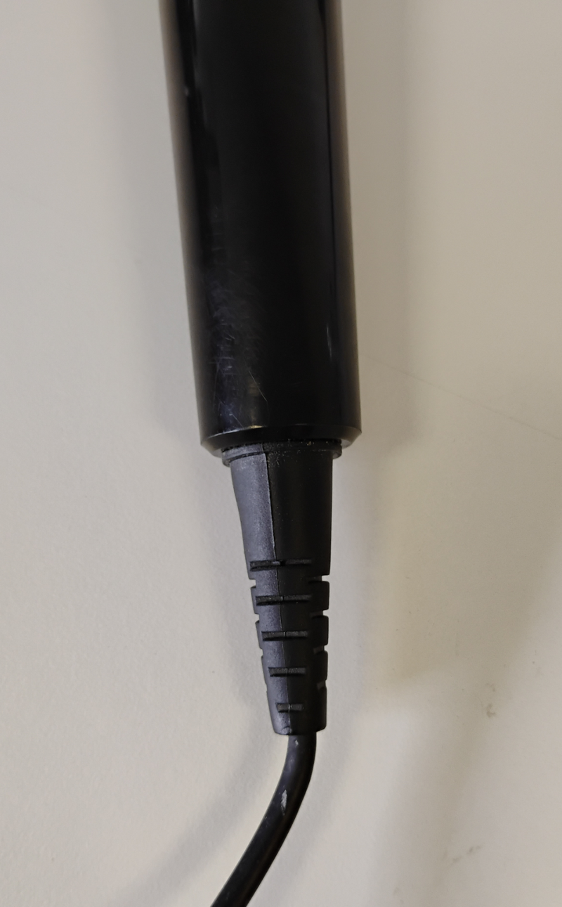 Hit Kit UDM-606 Black Wired Handheld 600O Uni-Directional Moving Coil Microphone - Image 4