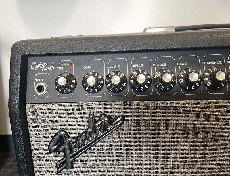 Fender Cyber-Twin 2 x 65-Watt 2x12