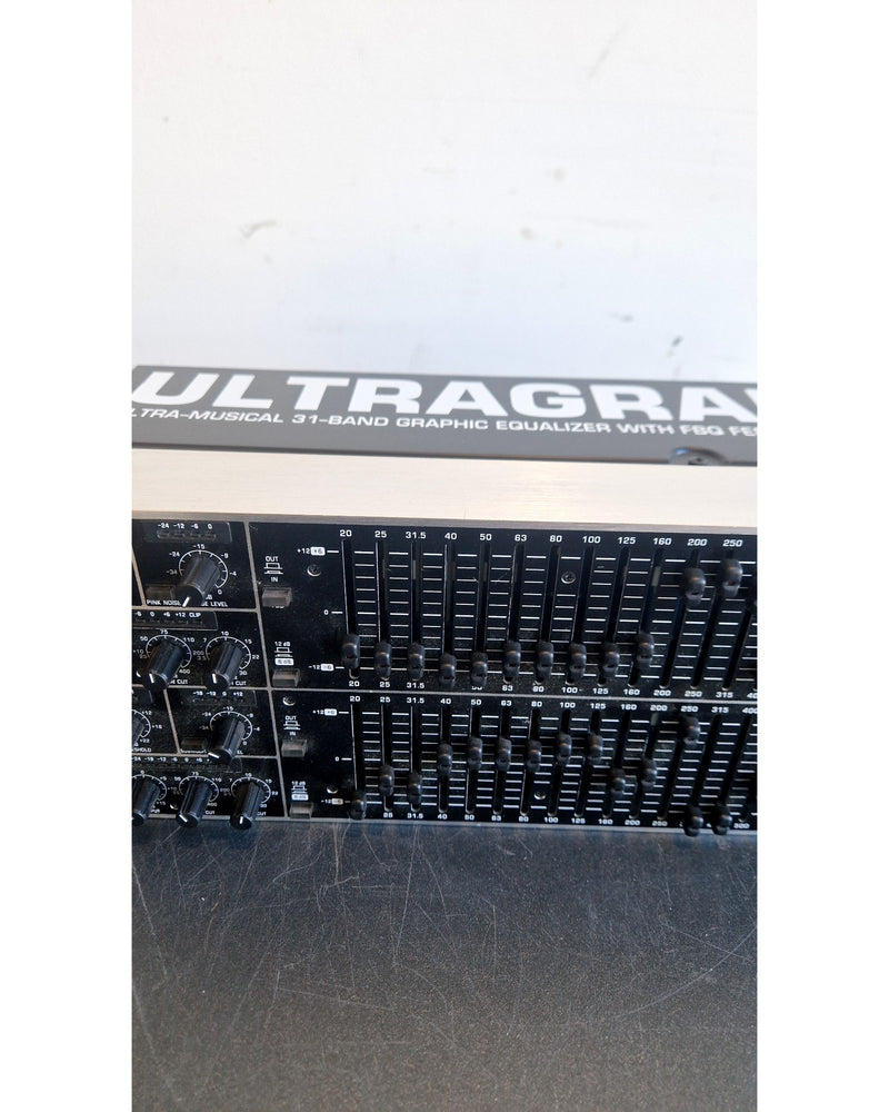 Behringer Ultragraph Pro FBQ6200 - Equilisers - Very Good - Image 5