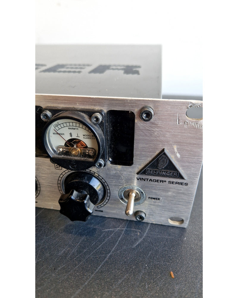 Behringer Tube Ultragain T1953 - Preamps - Good - Image 3