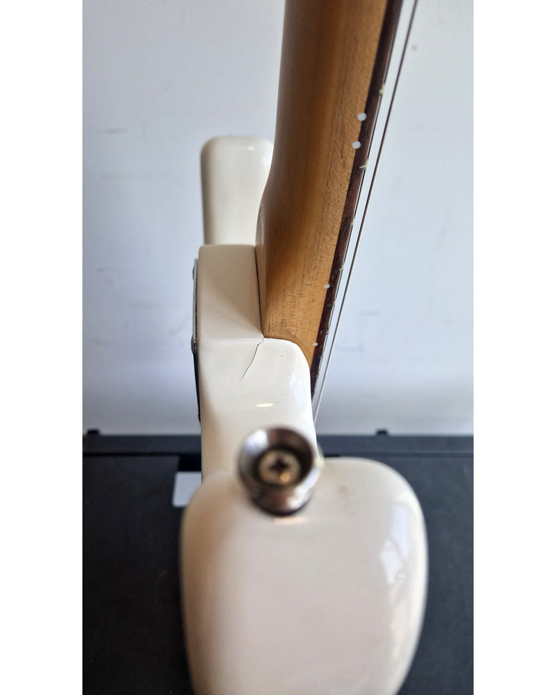 Squier Strat Chinese - Electric Guitar - White - Fair - Image 16