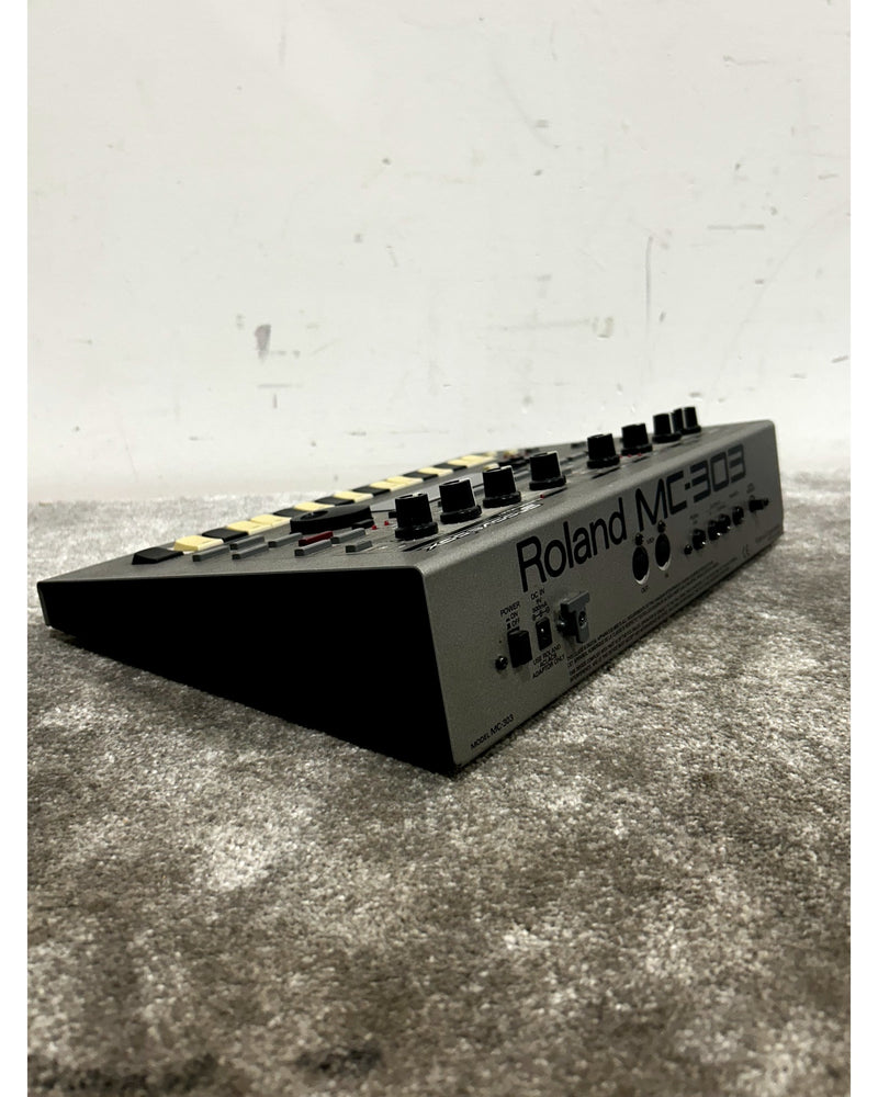 Roland MC-303 - Synthesizer - Silver - Excellent - Image 6