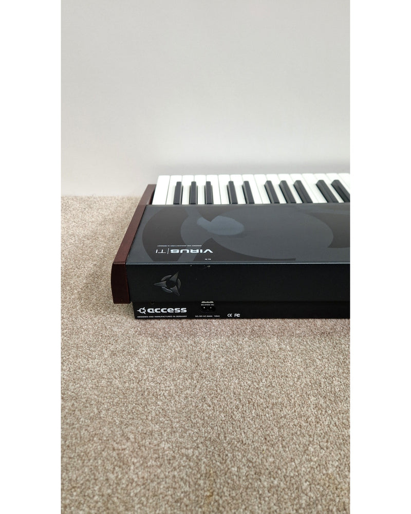Access Virus TI Keyboard - Synthesizer - Black - Good w/ Power Supply & Manuals - image 3