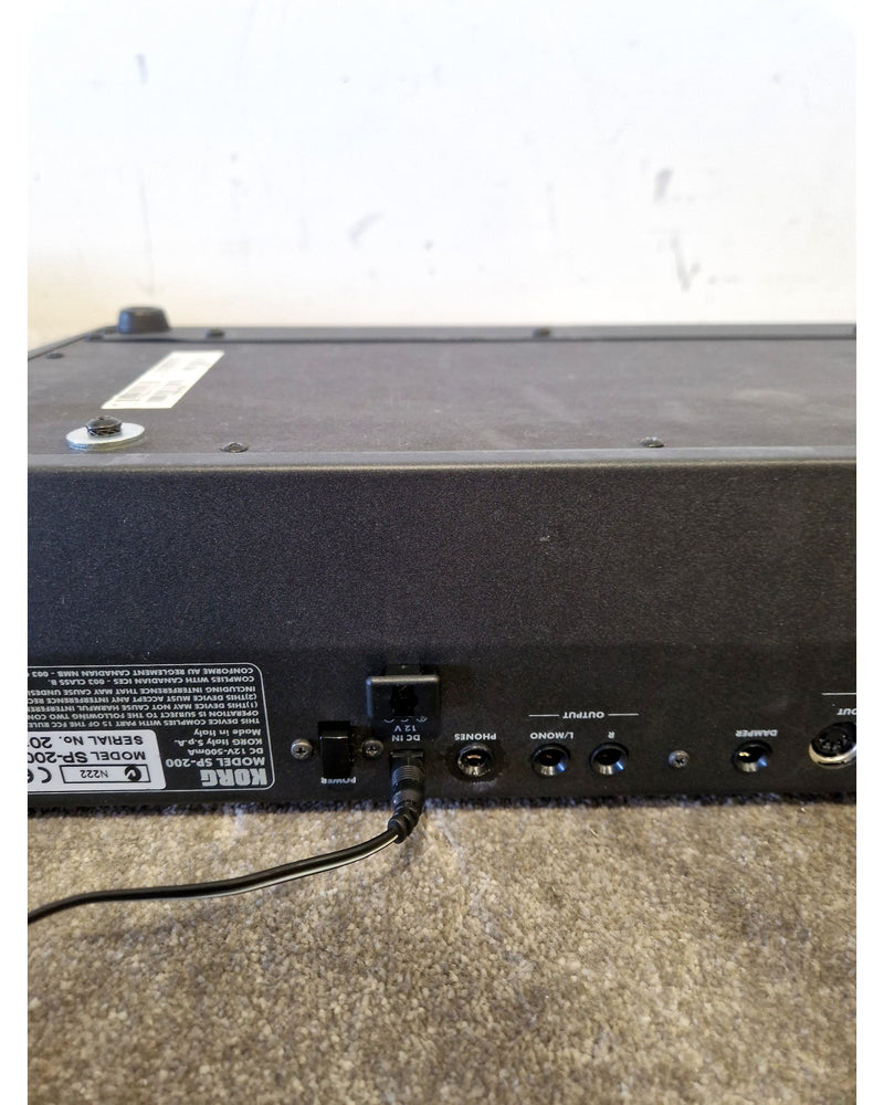 Korg - Musical Keyboard - Black - Excellent w/ Power Supply - image 7