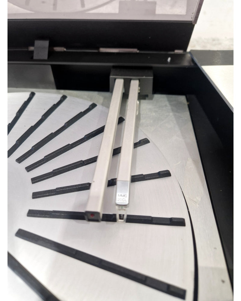 Bang & Olufsen Beogram 8000 Turntable - European Adapter - Spares or Repair - Image 10