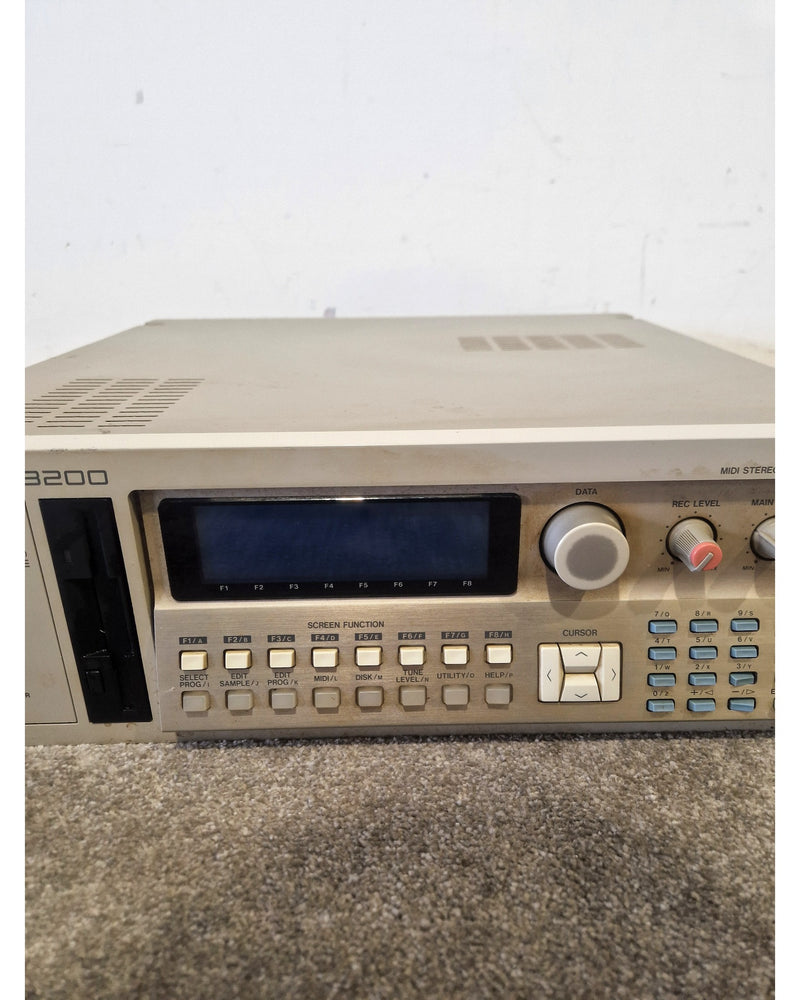 Akai S3200 - Audio Sampler - Fair - Image 16