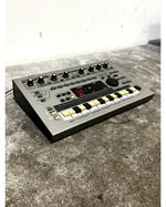 Roland MC-303 - Synthesizer - Silver - Excellent - Image 3