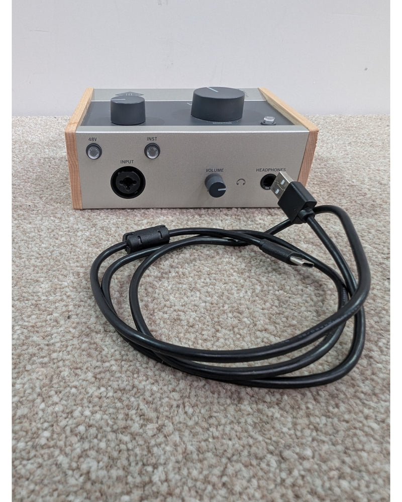 Universal Audio Volt 176 - Audio Interface - Silver/Black With Natural Wood Sides - Like New w/ Original Box - image 9