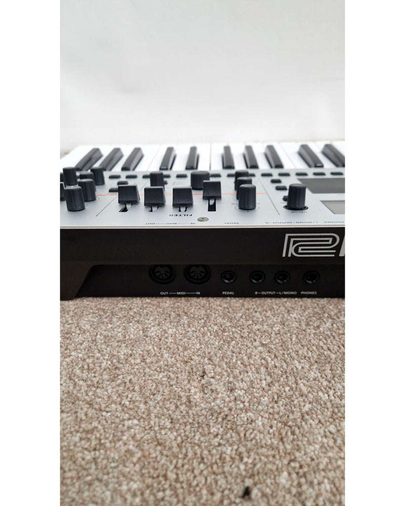 Roland Gaia 2 - Synthesizer Keyboards - Excellent w/ Power Supply - image 11