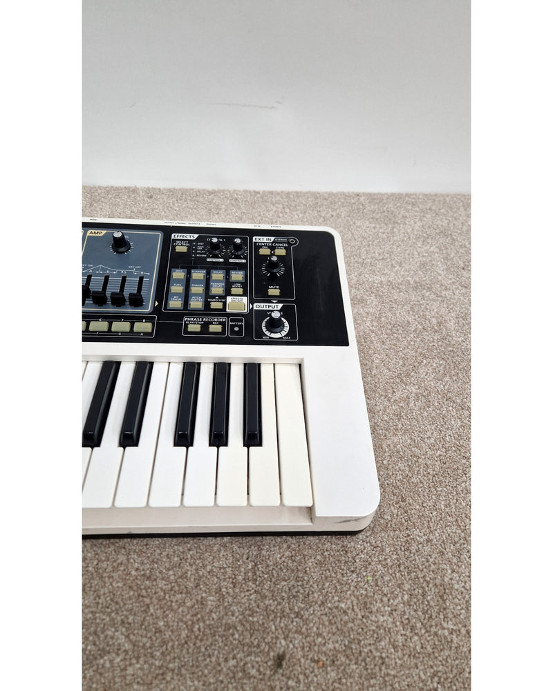 Roland Gaia SH-01 (Mk1) - Synthesizer Keyboards - Good w/ Power Supply - image 2