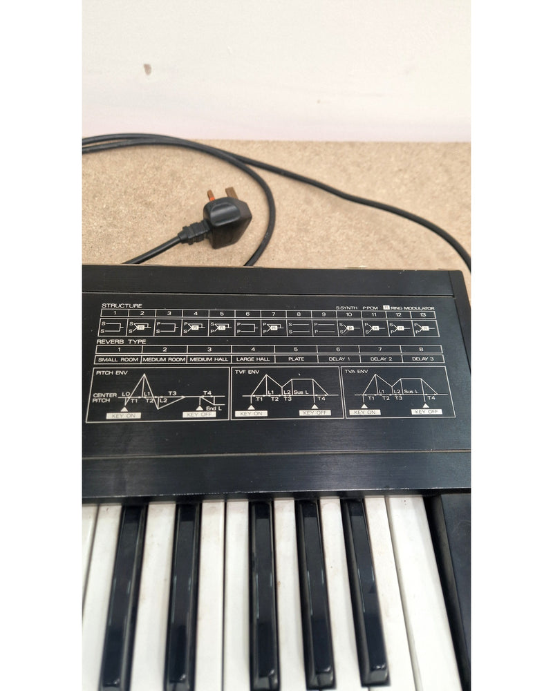 Roland D10 - Synthesizers - Good w/ Hard Case - Image 7