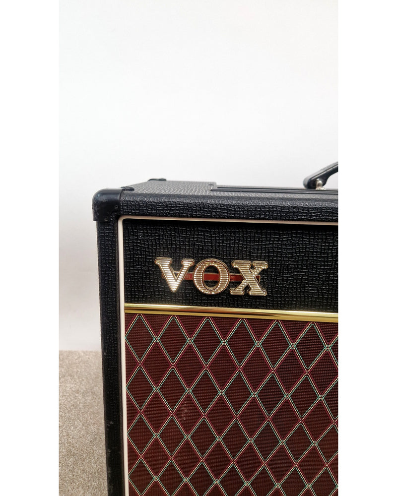 Vox AC15VR and Vox Footswitch - Good - image 2