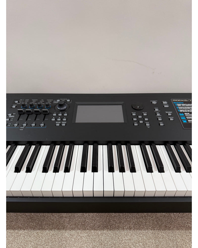 Yamaha MODX8 - Synthesizer - Black - Excellent w/ Power Supply - image 3
