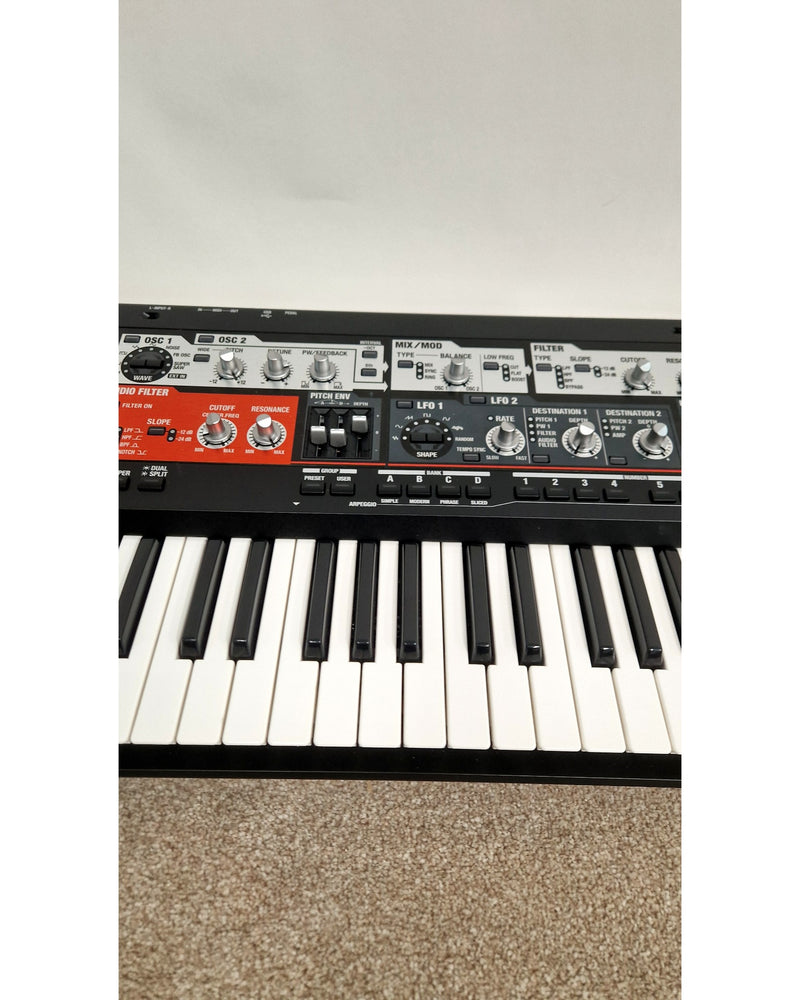 Roland SH-201 - Synthesizer Keyboards - Excellent w/ Soft Case & Power Supply - image 4