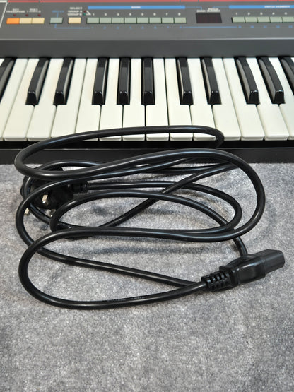 Roland Juno-106 61 Key Programmable Polyphonic Analog Synthesiser