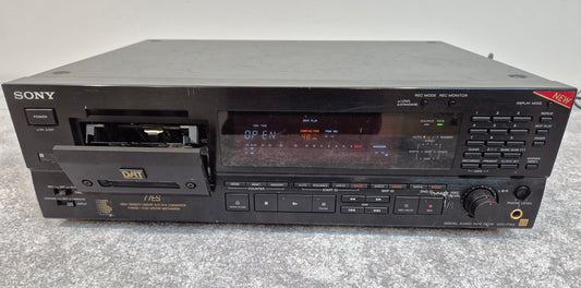 SONY DTC77ES - DAT Recorder - Original Box + Remote