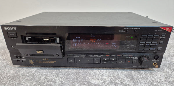 SONY DTC77ES - DAT Recorder - Original Box + Remote