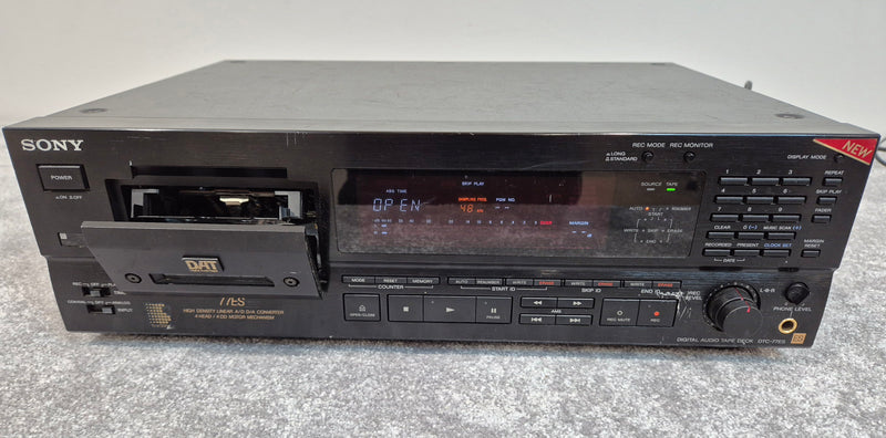 SONY DTC77ES - DAT Recorder - Original Box + Remote - Image 1