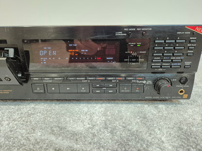 SONY DTC77ES - DAT Recorder - Original Box + Remote