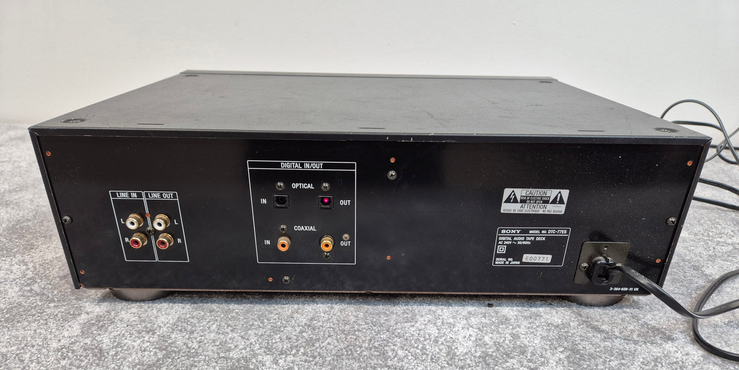 SONY DTC77ES - DAT Recorder - Original Box + Remote