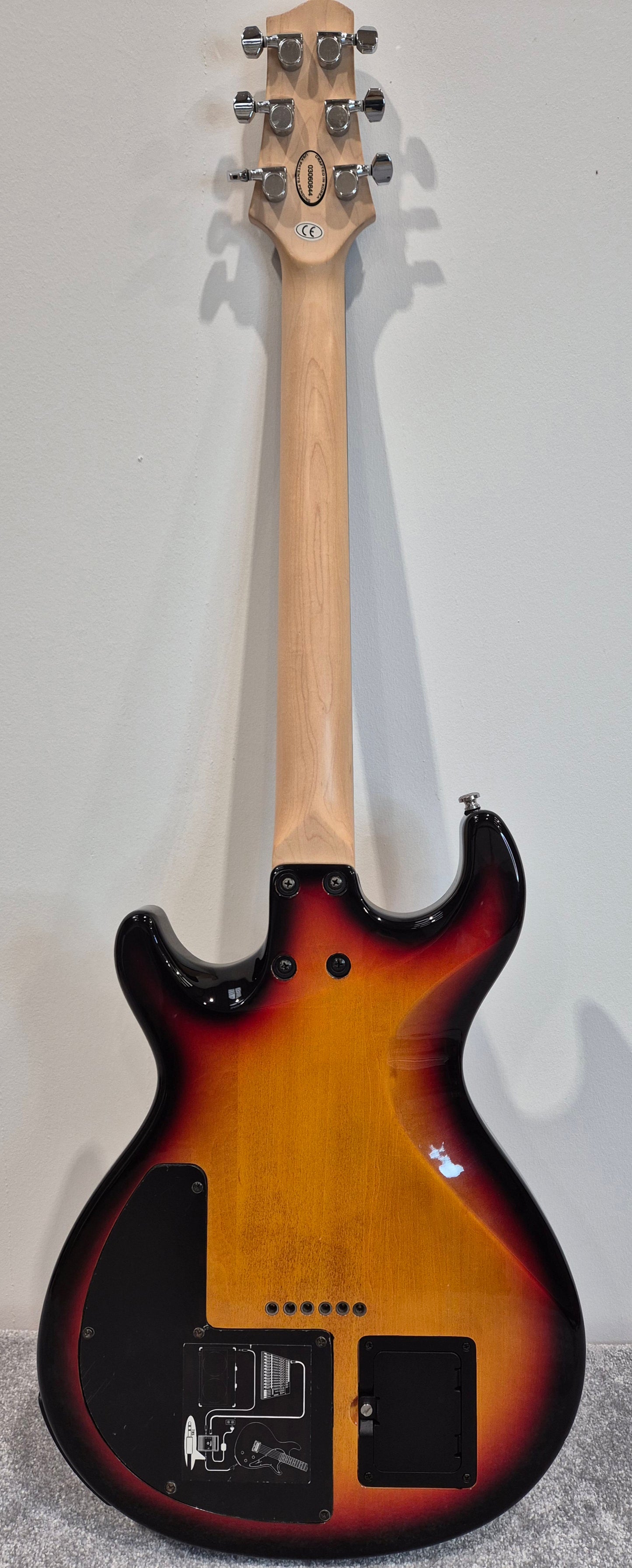 Line 6 Variax Modelling Guitar With Line 6 Soft Bag