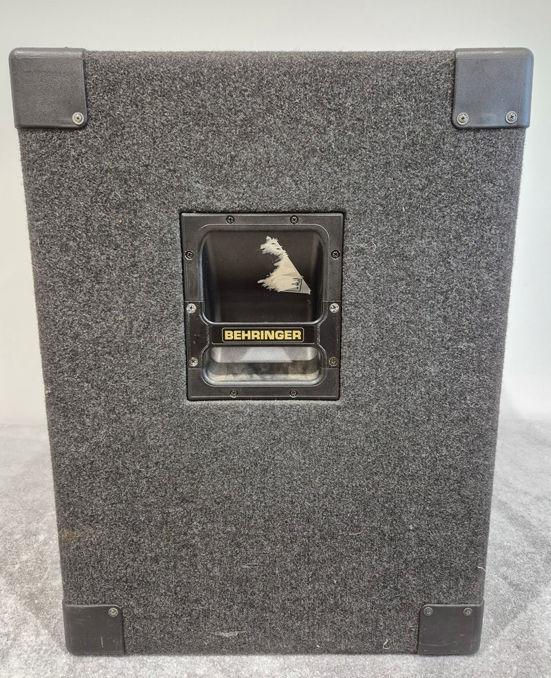 Behringer EUROLIVE B1800 - Black - 18