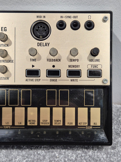 Korg Volca Keys - Compact Analog Lead Synthesizer - Battery Operated