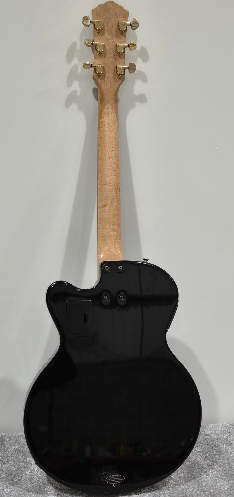 Yamaha AEX 500 - Semi Acoustic Hybrid Guitar Includes Yamaha Hard Case - Image 15