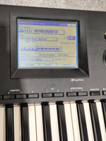 Korg i30 - Synthesizer & Music Workstation Includes Soft Bag - Image 2