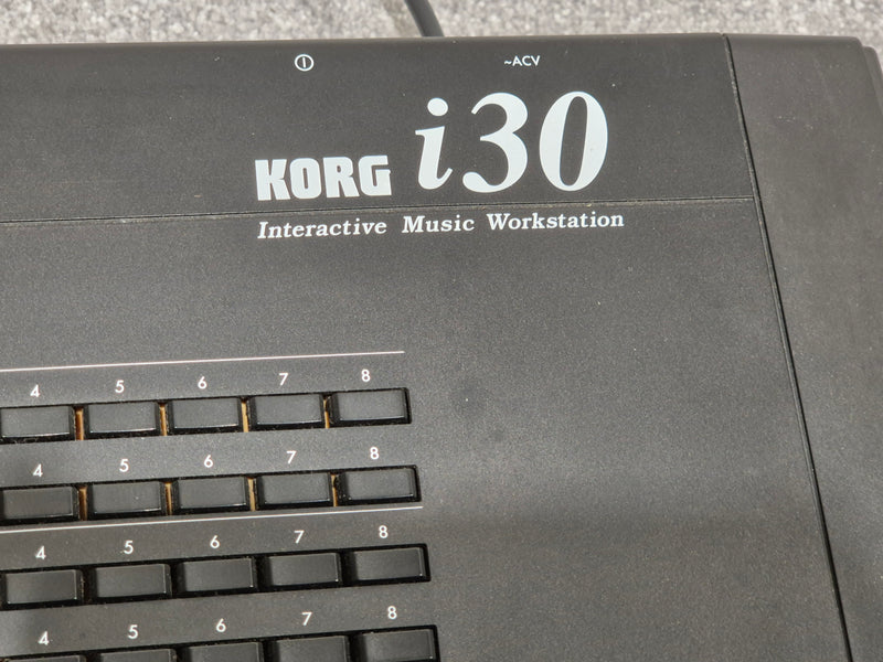 Korg i30 - Synthesizer & Music Workstation Includes Soft Bag - Image 3