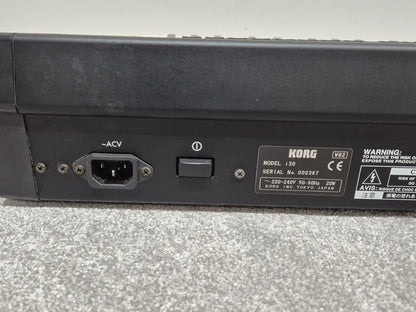 Korg i30 - Synthesizer & Music Workstation Includes Soft Bag