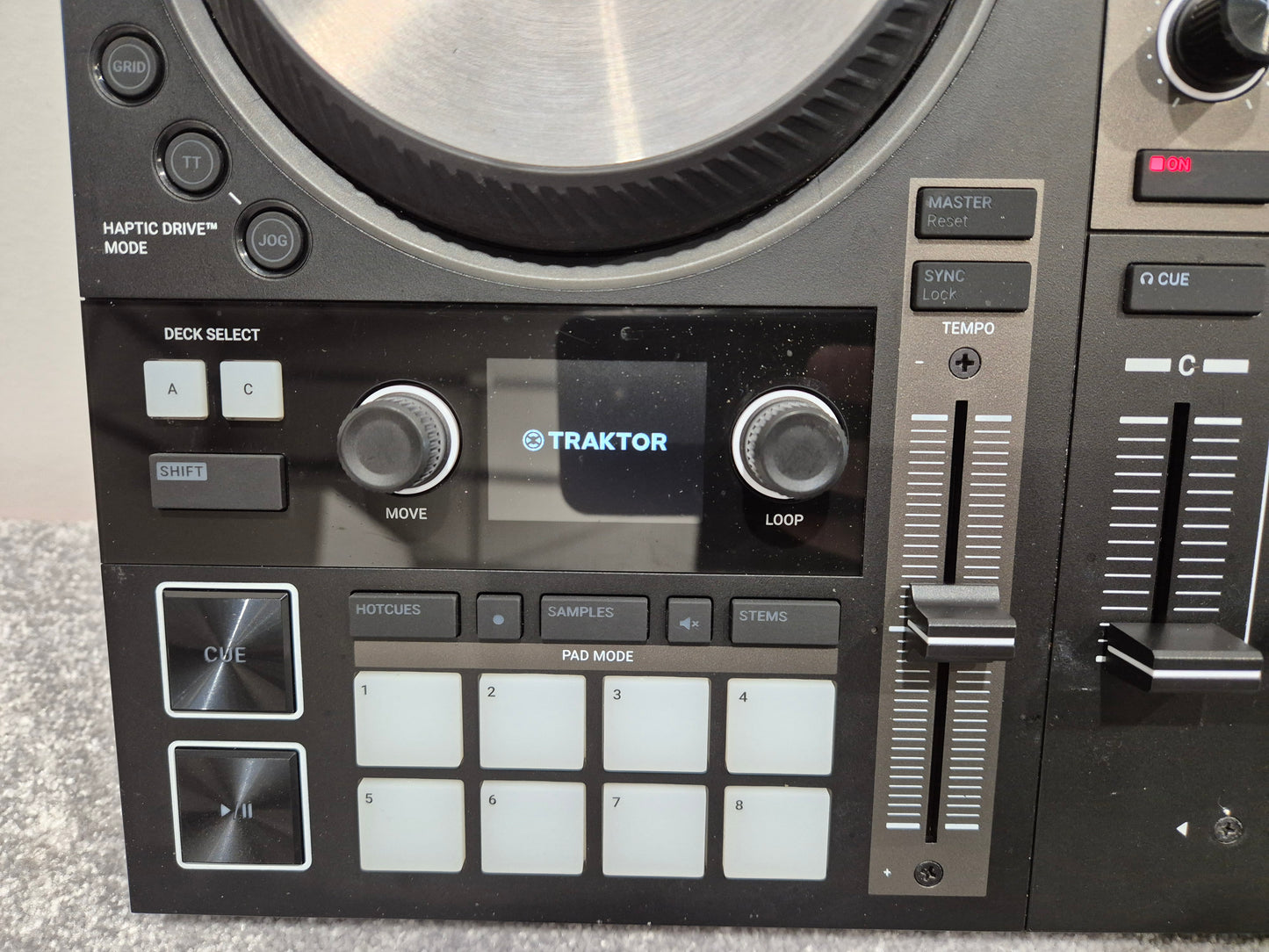 Native Instruments Traktor Kontrol S4 MK3 - 4 Channel DJ Controller
